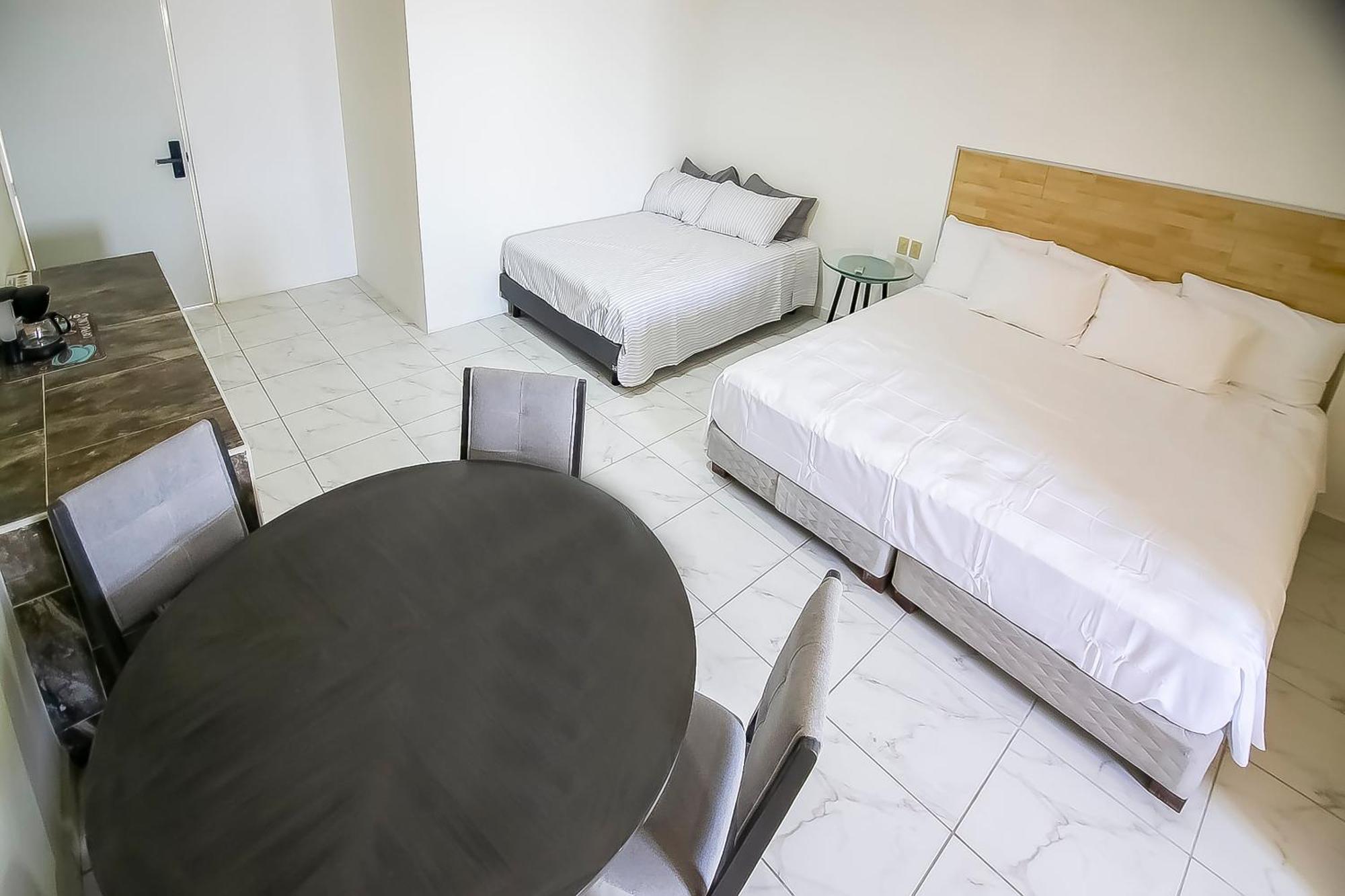 Oyo Hotel Plaza Las Torres, 卡波圣卢卡斯 外观 照片